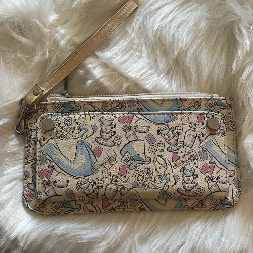 Wallet (wristlet) Disney- Alice in Wonderland